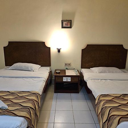 Hotel Indsurya Dibrugarh Kültér fotó