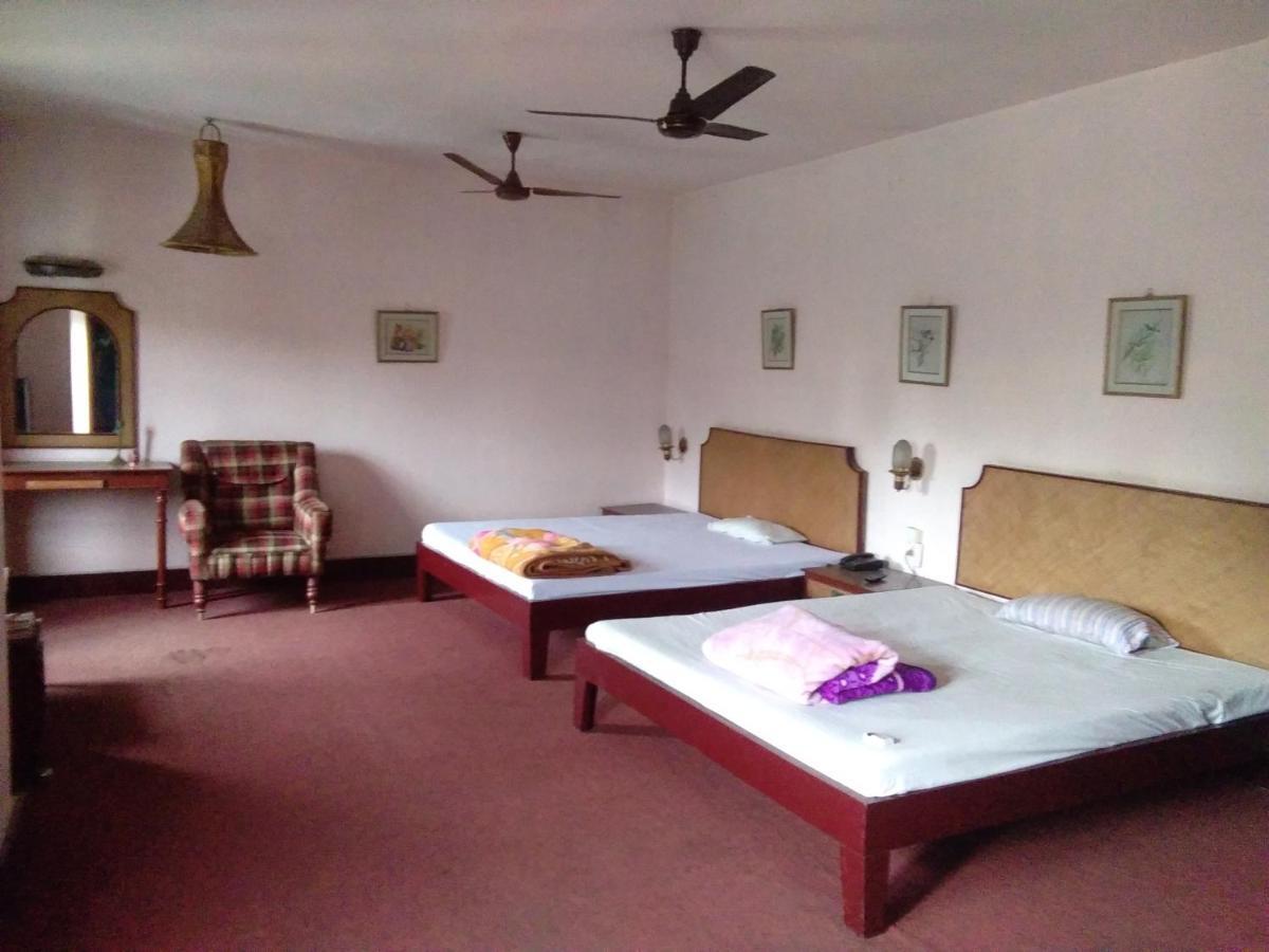 Hotel Indsurya Dibrugarh Kültér fotó