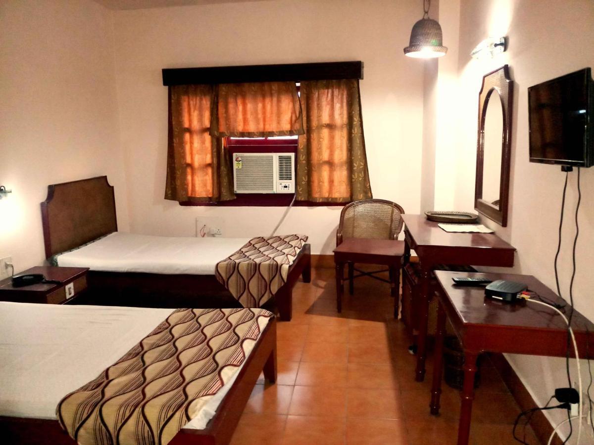 Hotel Indsurya Dibrugarh Kültér fotó
