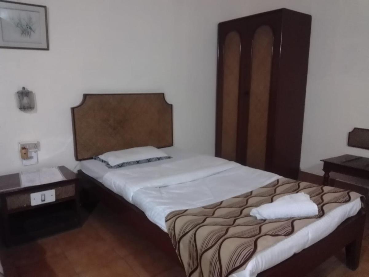 Hotel Indsurya Dibrugarh Kültér fotó