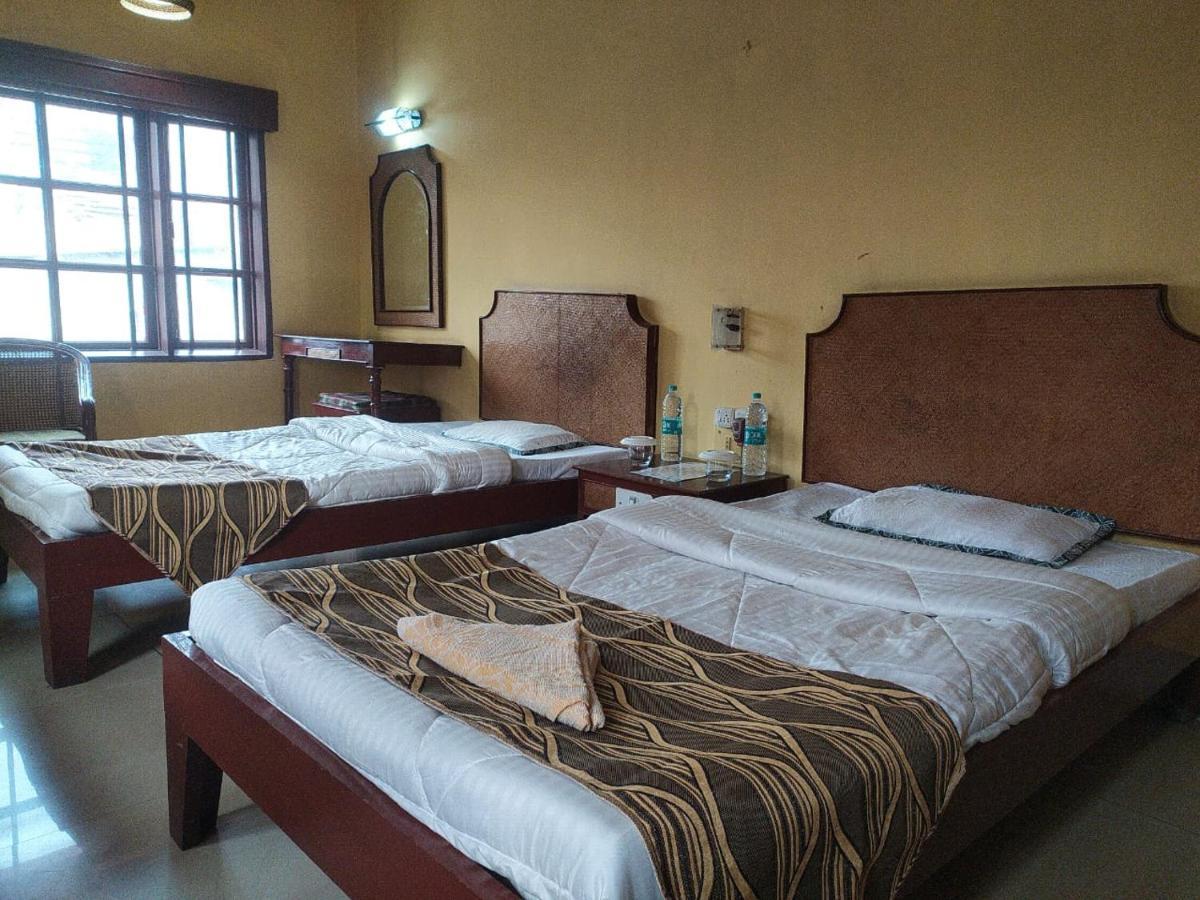 Hotel Indsurya Dibrugarh Kültér fotó