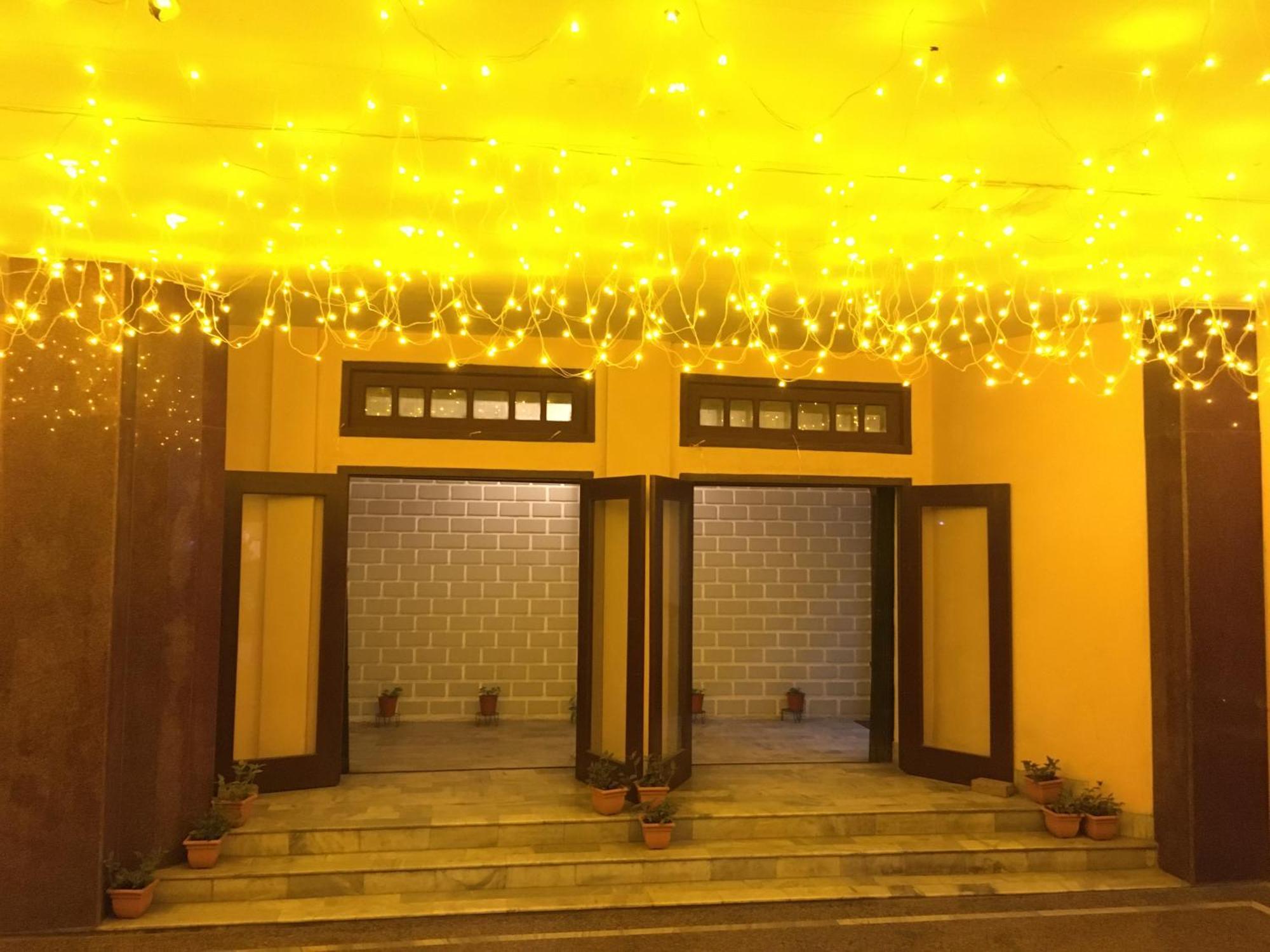Hotel Indsurya Dibrugarh Kültér fotó