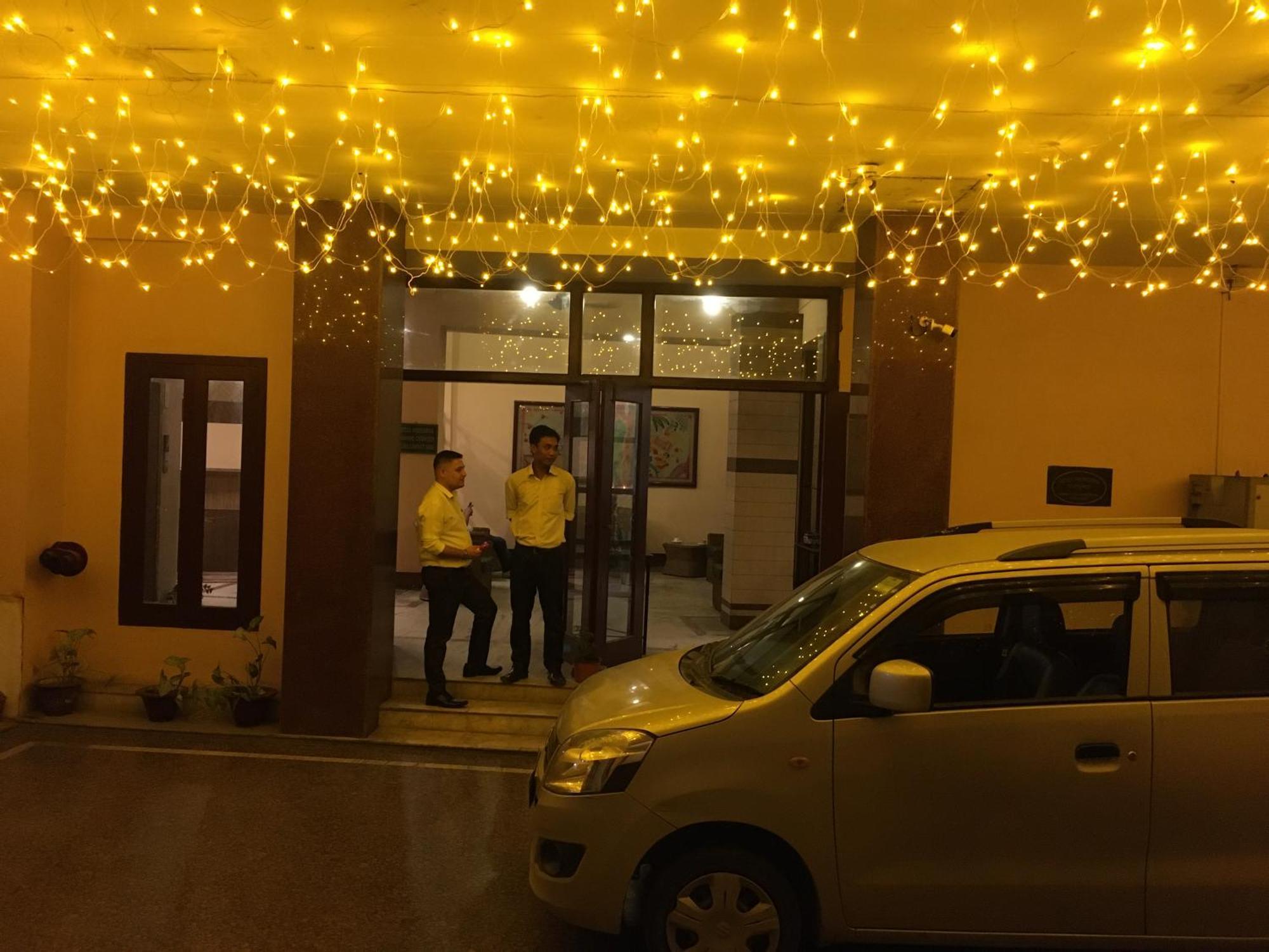 Hotel Indsurya Dibrugarh Kültér fotó