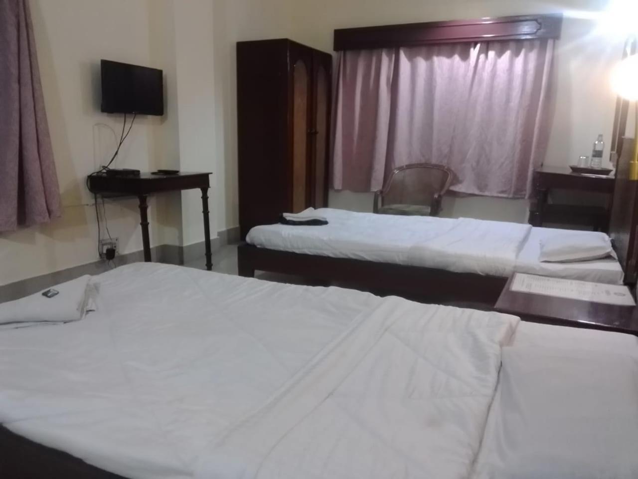 Hotel Indsurya Dibrugarh Kültér fotó