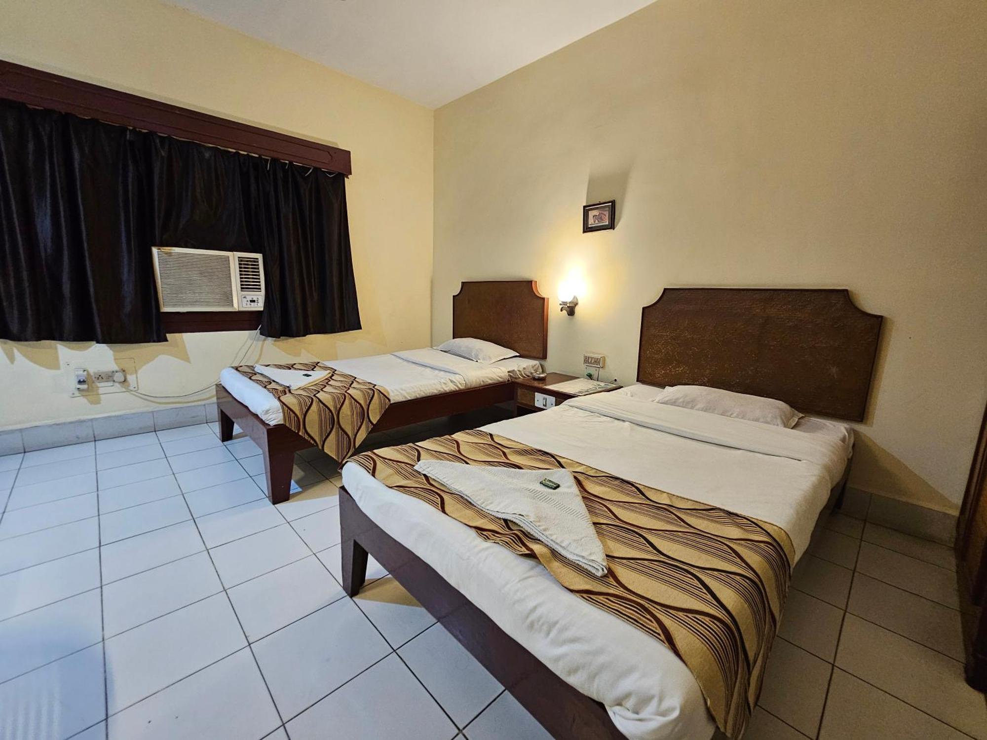 Hotel Indsurya Dibrugarh Kültér fotó